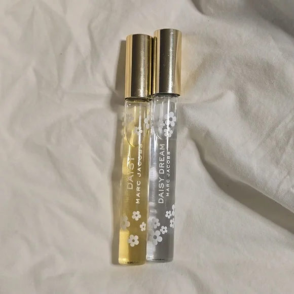 Marc Jacobs Daisy Dream Eau de Toilette plus purse size perfumes - Picture 3 of 4